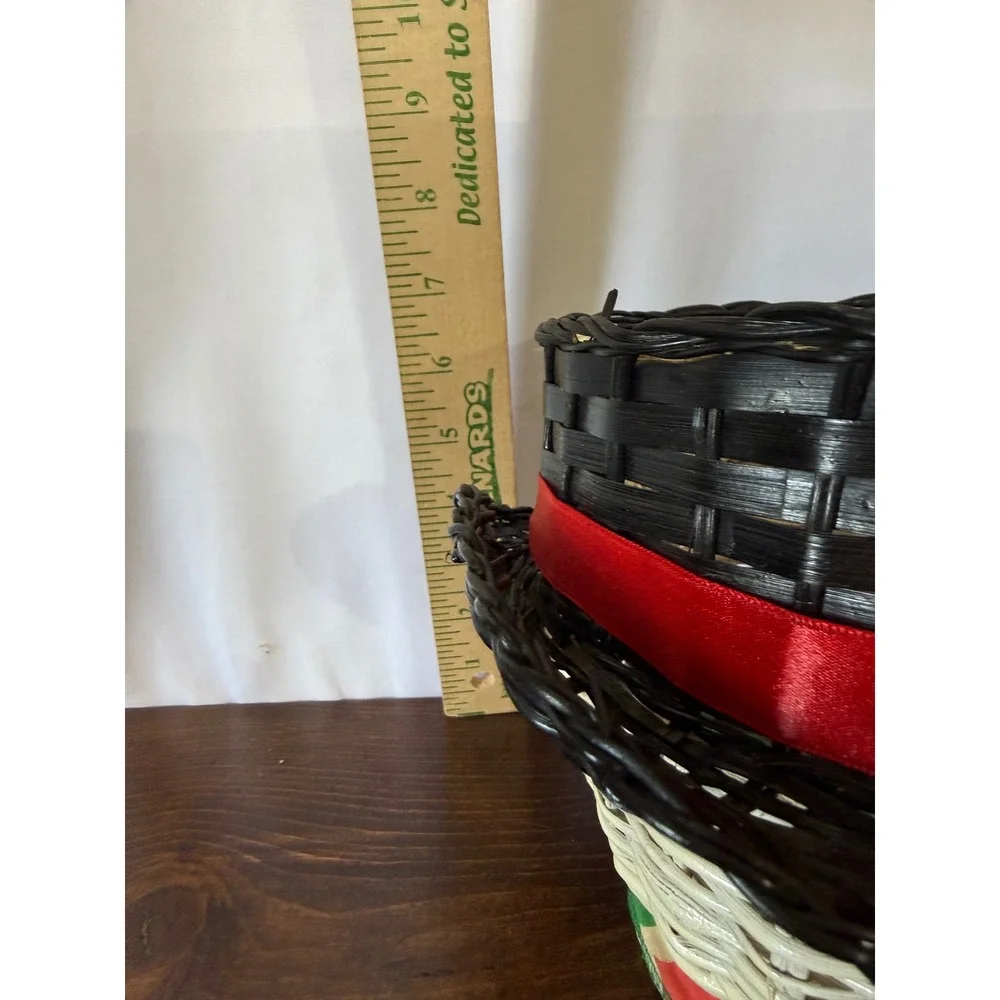 Vintage Snowman Wicker Basket Christmas Holiday Decor Top Hat Scarf 7‎ Inch